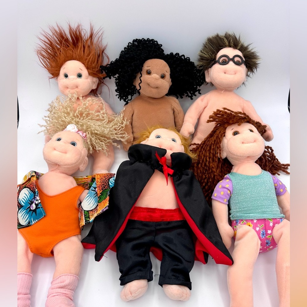 Lot of 6 TY Beanie Kids Boppers w/ some Clothes 1999-2001